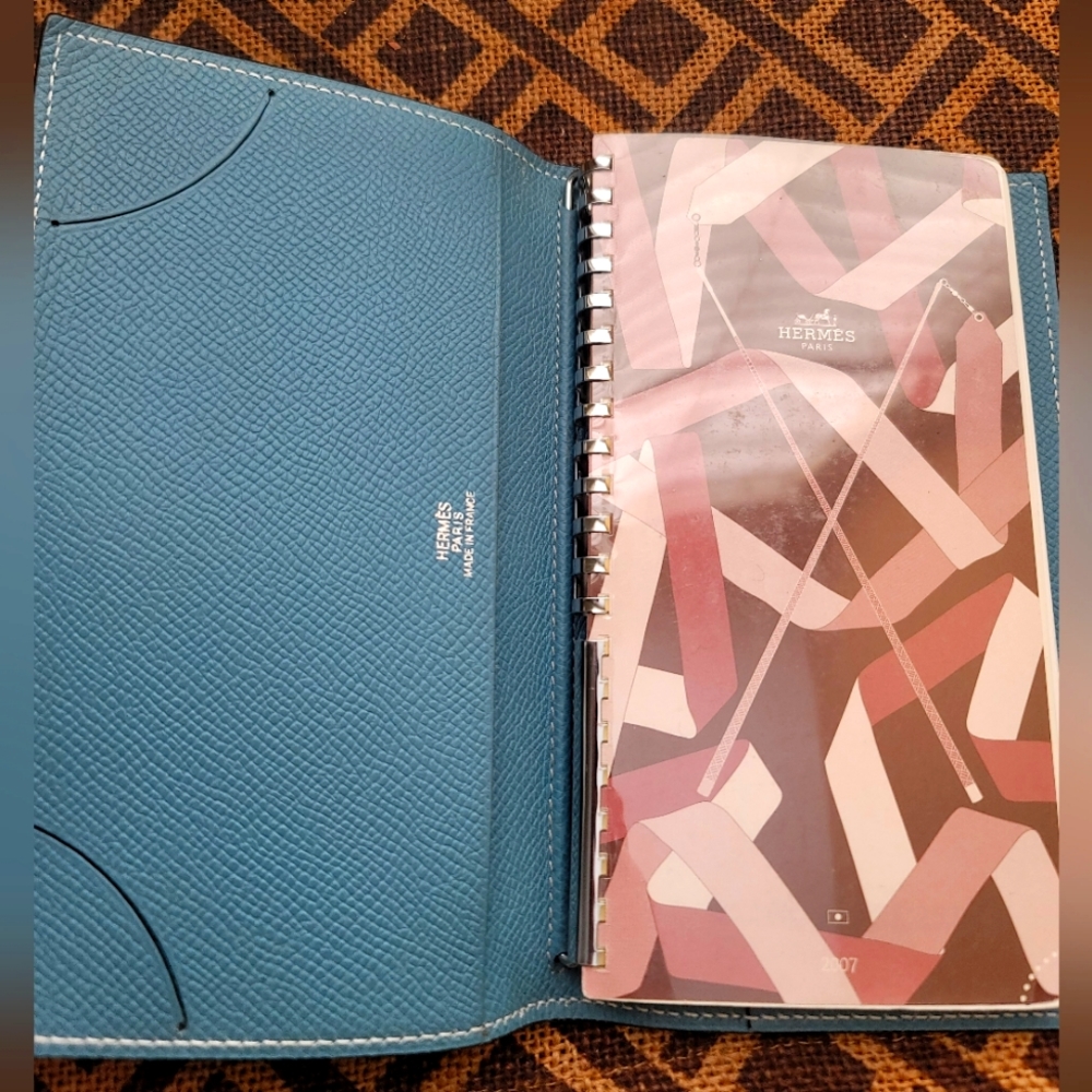 HERMÈSGlobe-Trotter Notebook Cover in excellent condition
